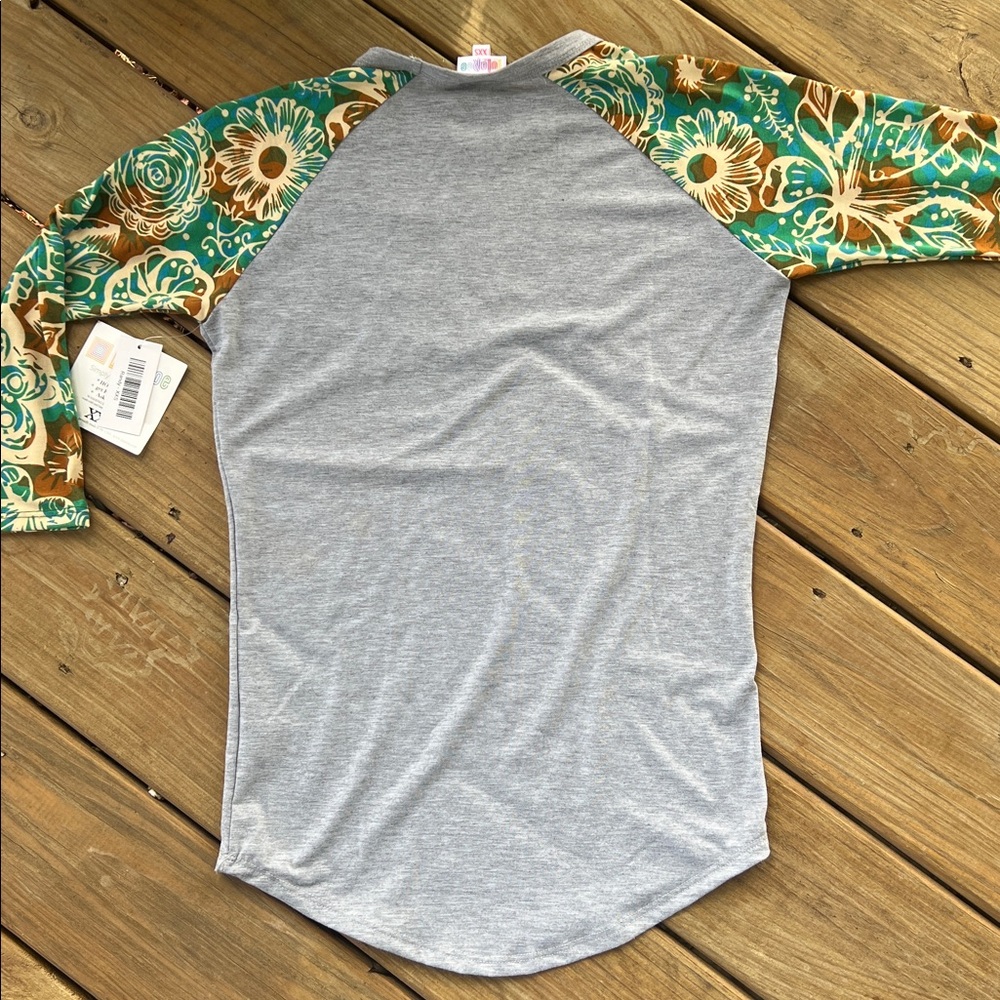 LuLaRoe Randy Tee - Picture 6 of 7